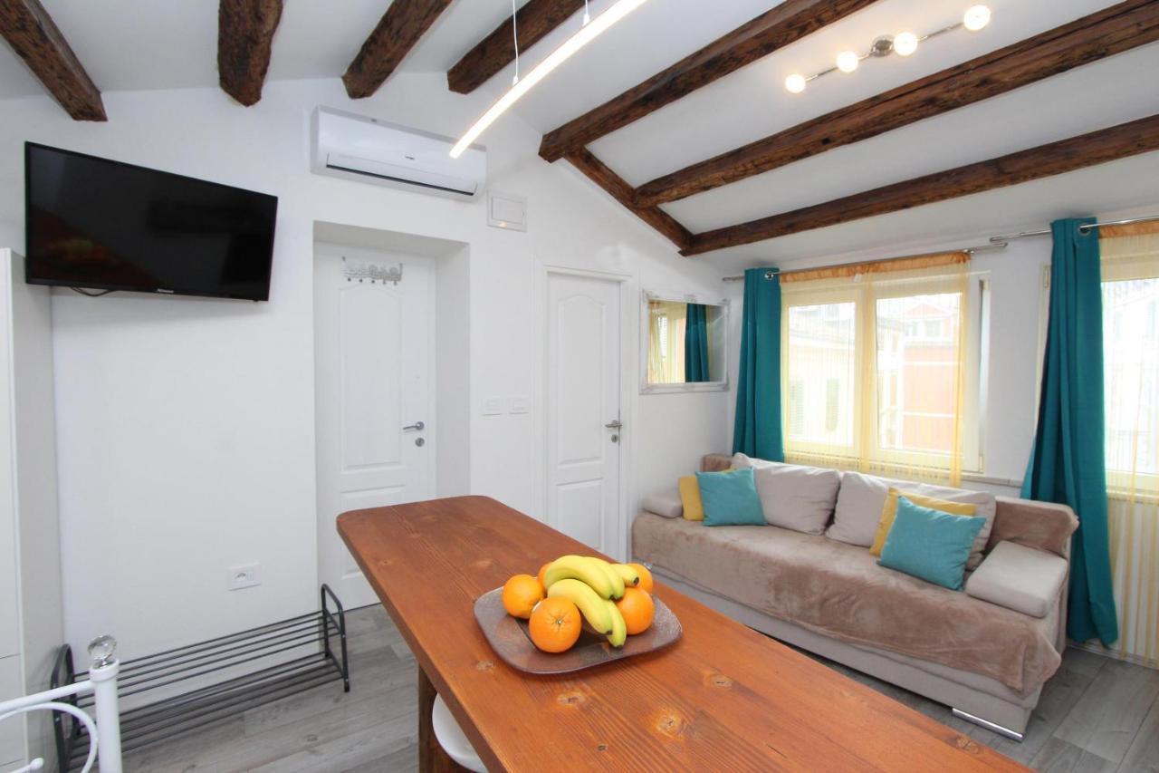 Studio Mira Rovinj Luaran gambar